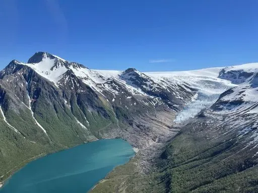 Svartisen Glacier Heli Tour in Bodø region of Lofoten Islands