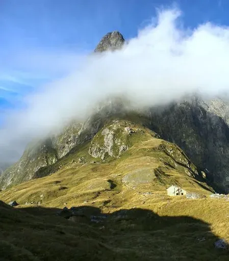 Milford Track in Fiordlands region of New Zealand