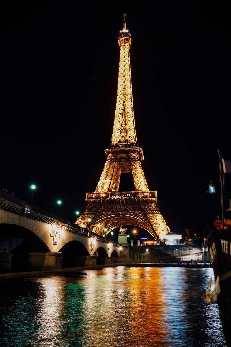 Eiffel Tower in undefined region of undefined