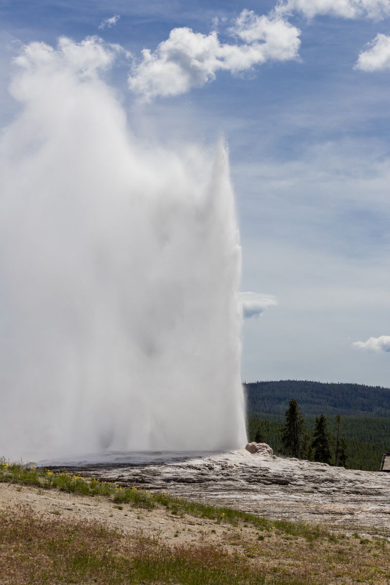 Old Faithful in undefined region of undefined