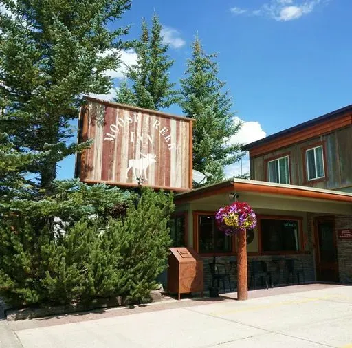 Moose Creek Inn in West Yellowstone region of Yellowstone