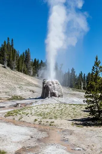 Lone Star Geyser Trail preview image