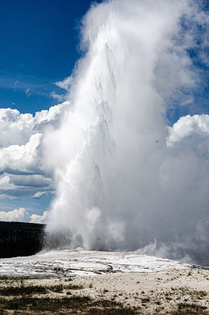 Old Faithful in undefined region of undefined