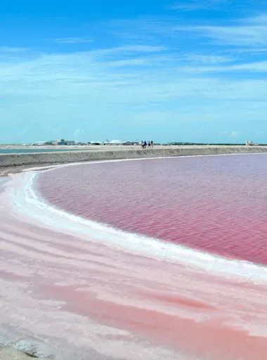 Las Coloradas preview image