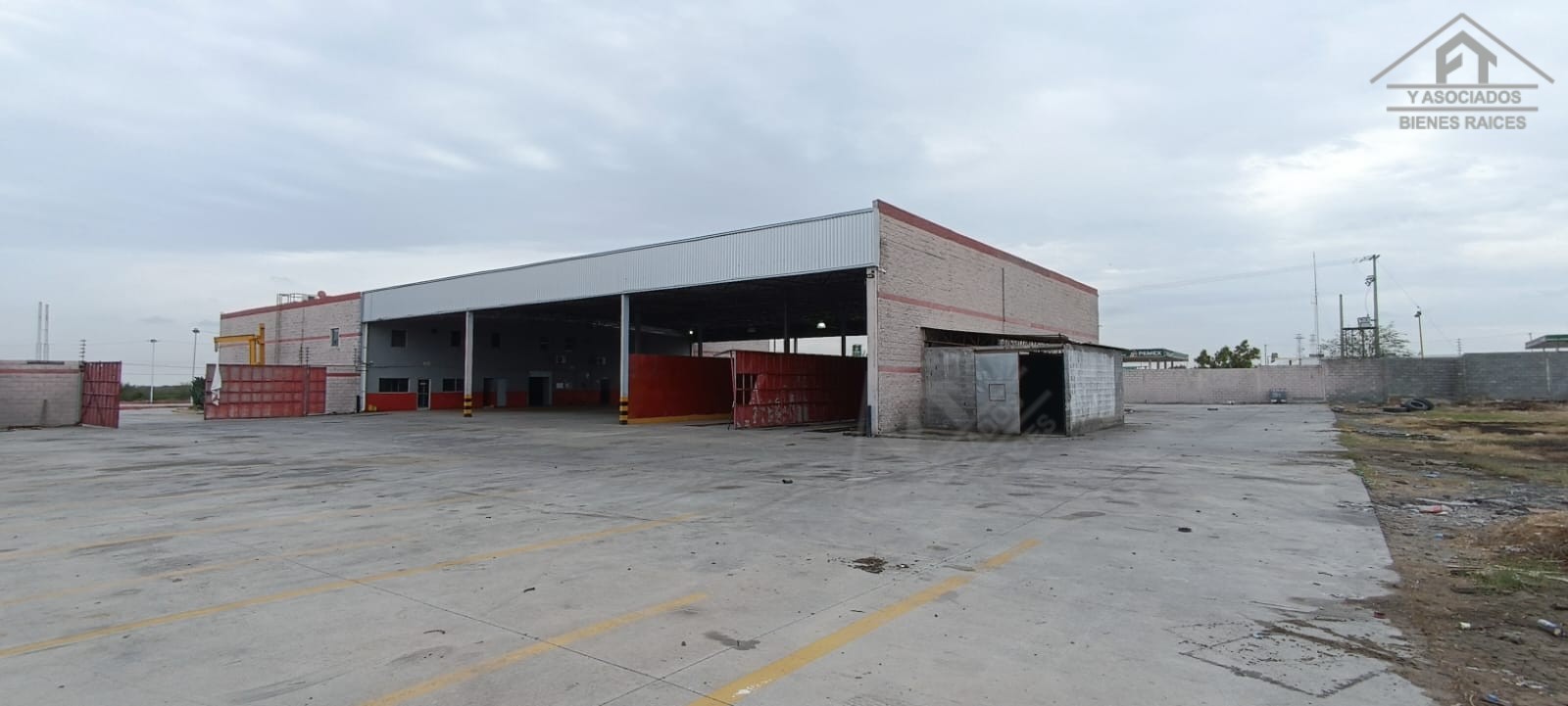 CARRETERA NACIONAL KM 208, COL. AMERICA 14 LADO PTE