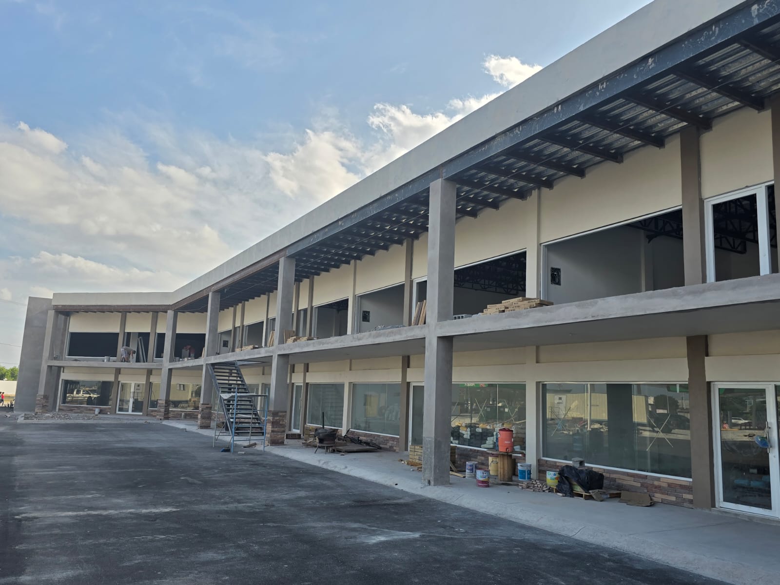 PLAZA COMERCIAL TUXPAN