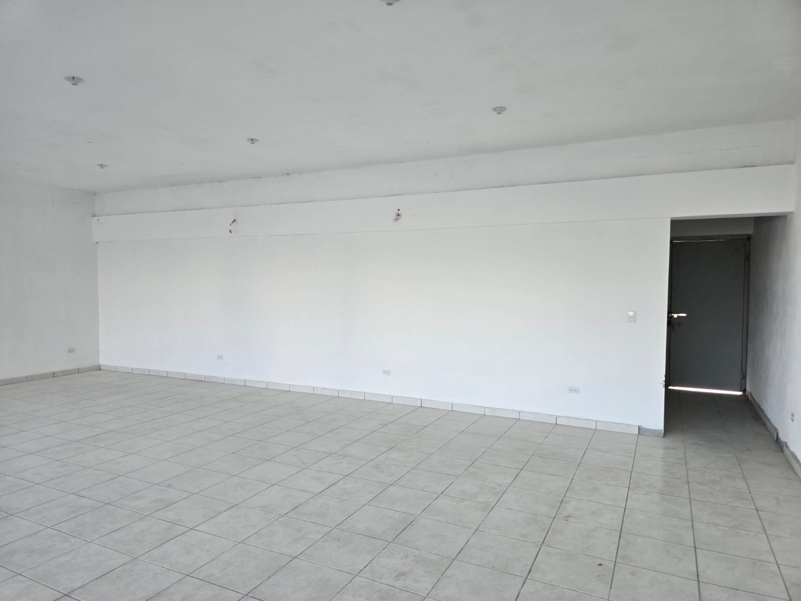PLAZA COMERCIAL TUXPAN