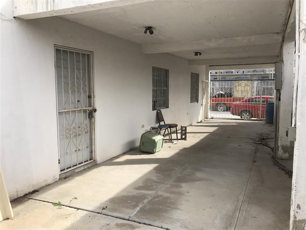DIONISIO CARREON #1006, COL. BUENAVISTA