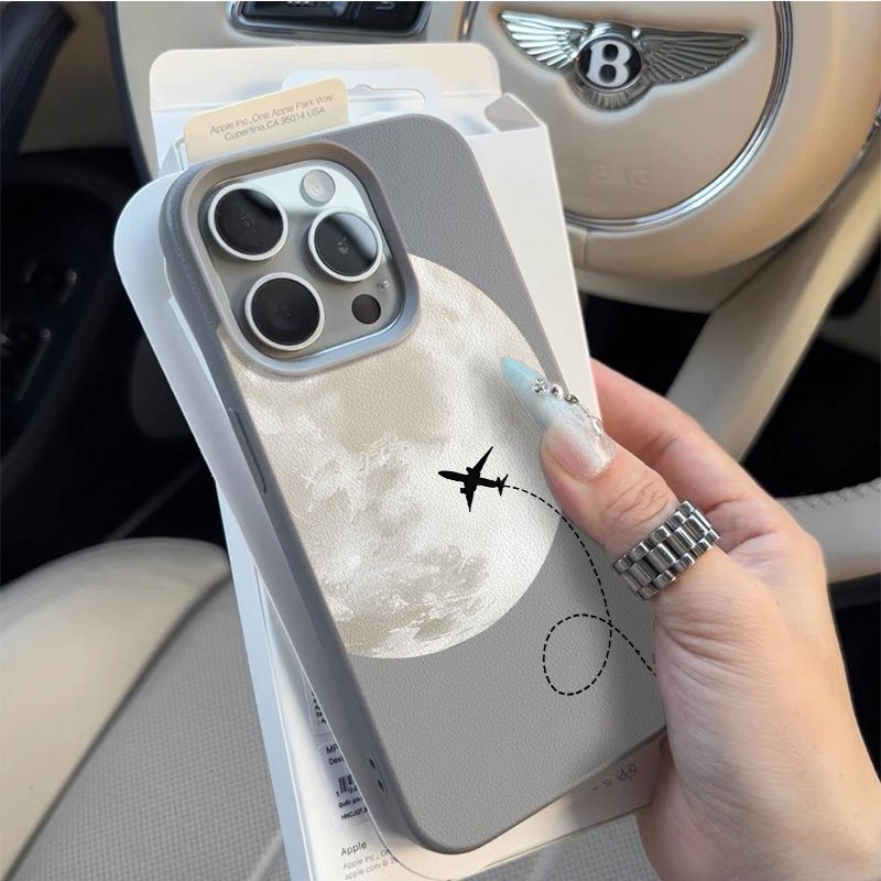 Pochette en cuir à motif tour du monde miniature 7