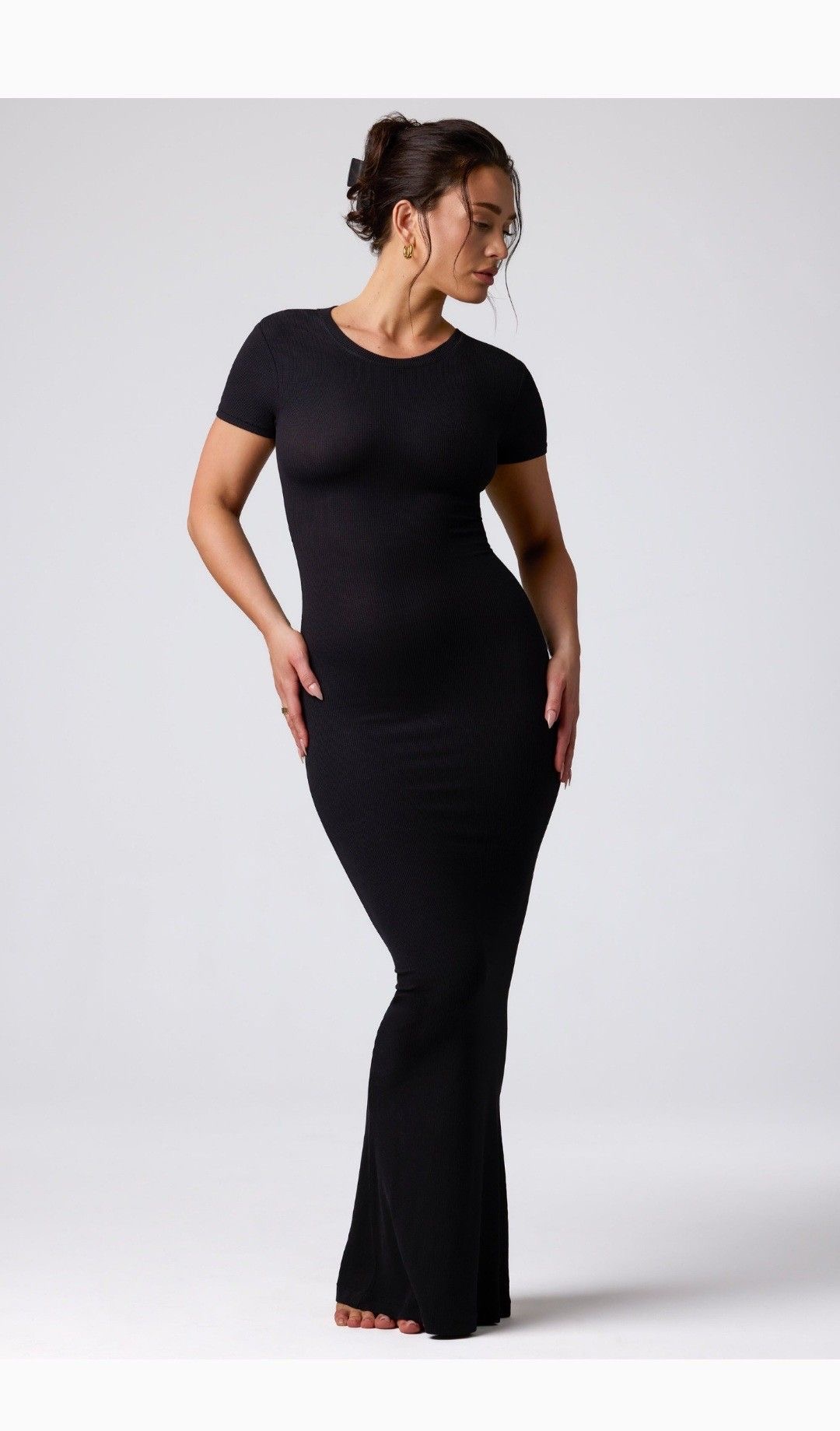 Hourglass Seamless Ribbed Maxi: Thick Compression Bodycon with Short Sleeve 2