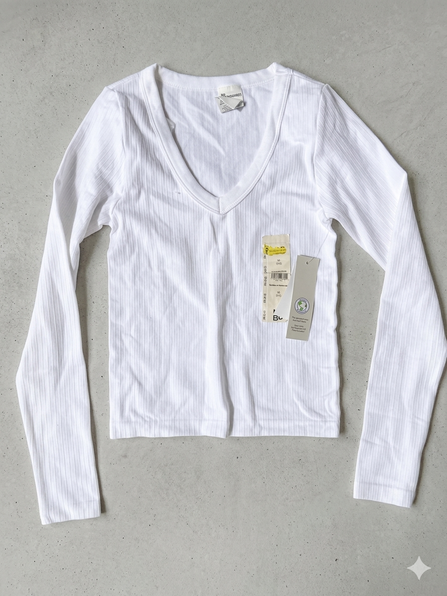 No Boundaries Seamless Long-Sleeve Ribbed V-Neck Top 2
