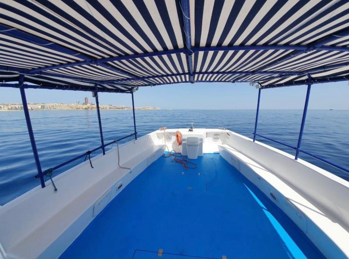 L Party boat - view 3