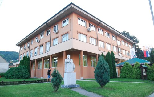 Библиотека Сретен Марић