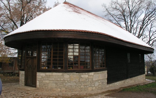 Црква брвнарa