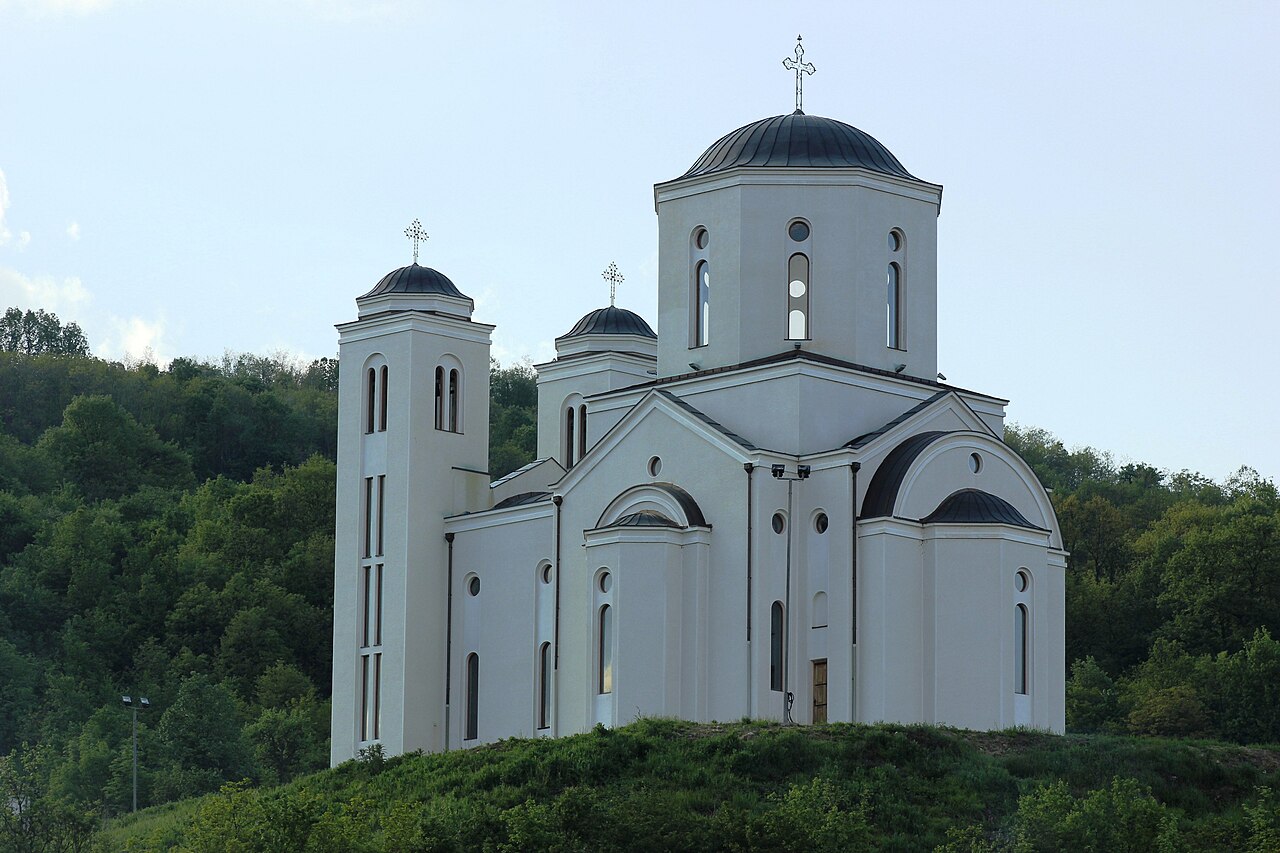 Црква Светог кнеза Лазара