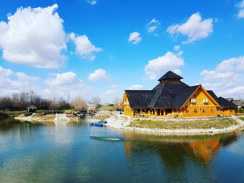 Етно село Моравски конаци