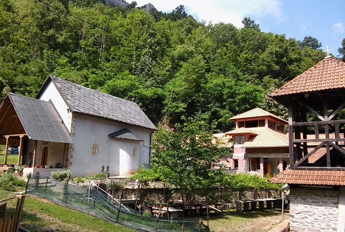 Манастир Стјеник