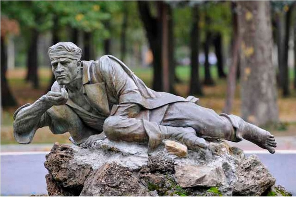 Спомен фонтана Рањеник