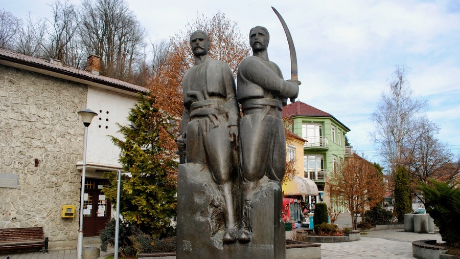 Споменик браћи Недић