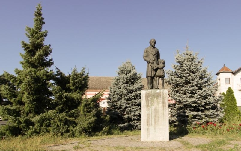 Споменик Јовану Јовановићу Змају