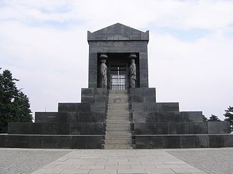 Споменик Незнаном јунаку