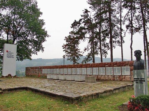 Споменик палим борцима