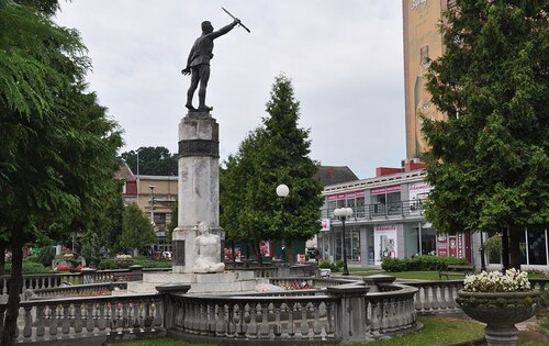 Споменик погинулим Јагодинцима