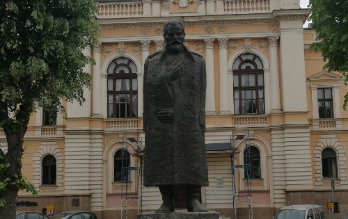 Споменик Радомиру Путнику