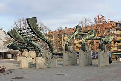 Споменик Револуције