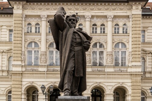 Споменик Светозара Милетића