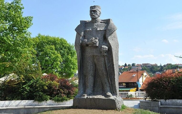 Споменик Живојину Мишићу 