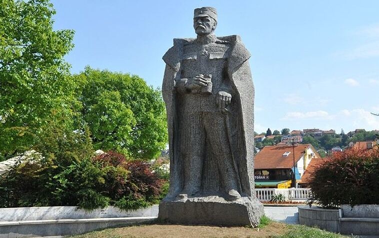 Споменик Живојину Мишићу 
