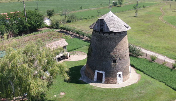 Ветрењача у Чуругу