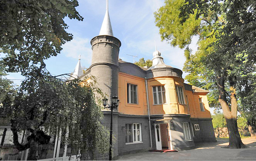 Вила Кризманић