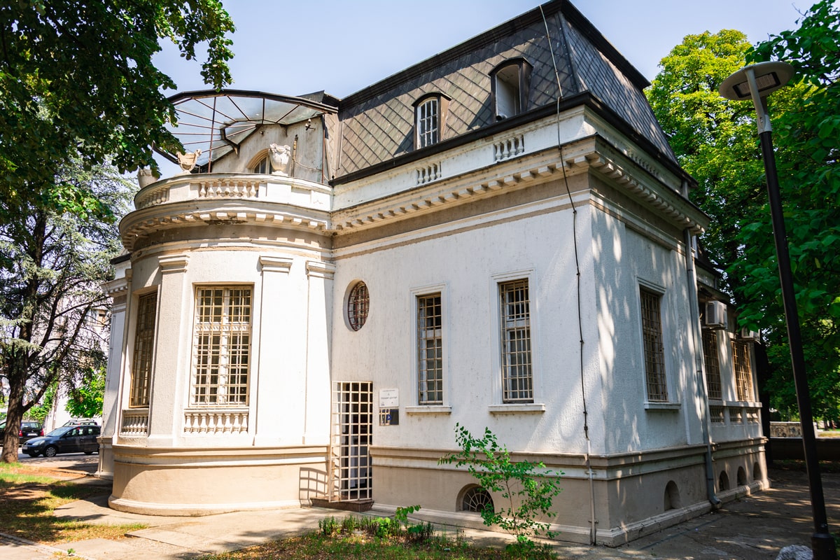 Вила Николић