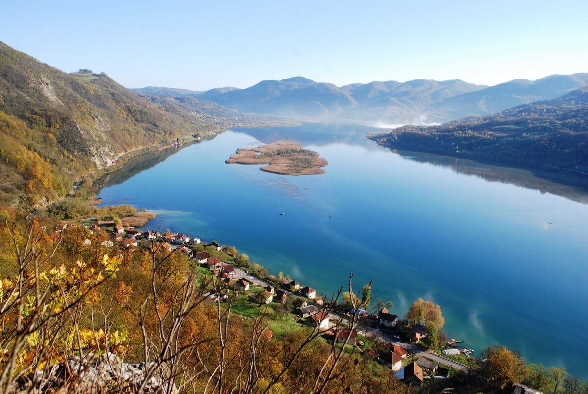 Зворничко језеро