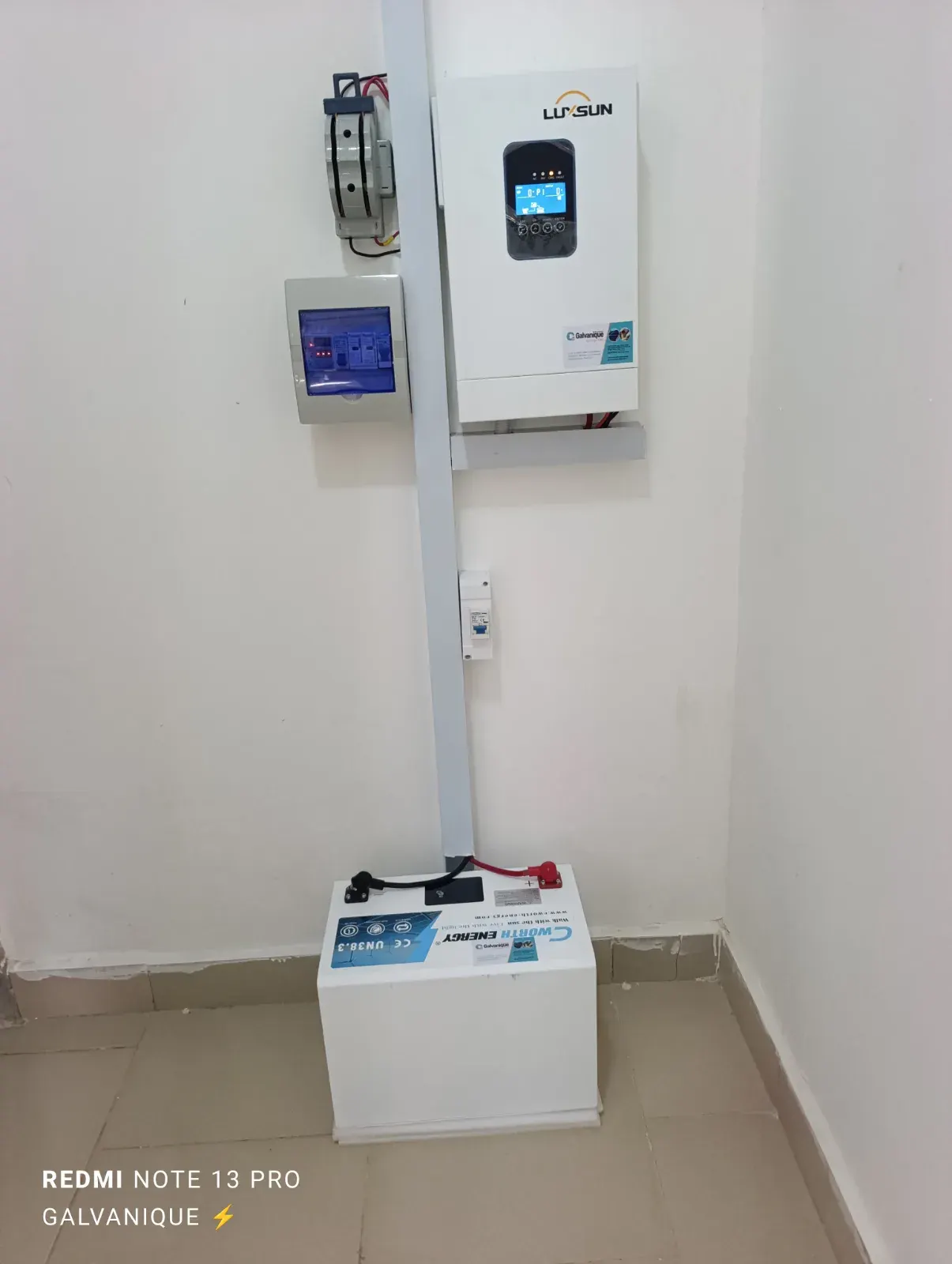 2KVA 2.56KWh, 1.3kw PV setup, photo 3 of 4