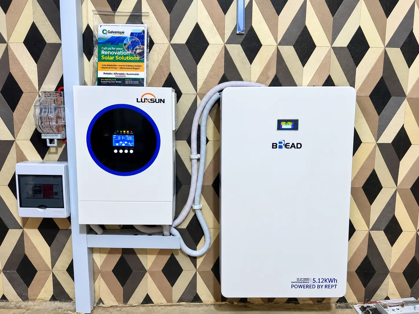 4.2KVA 5kwh Solar System, photo 2 of 4