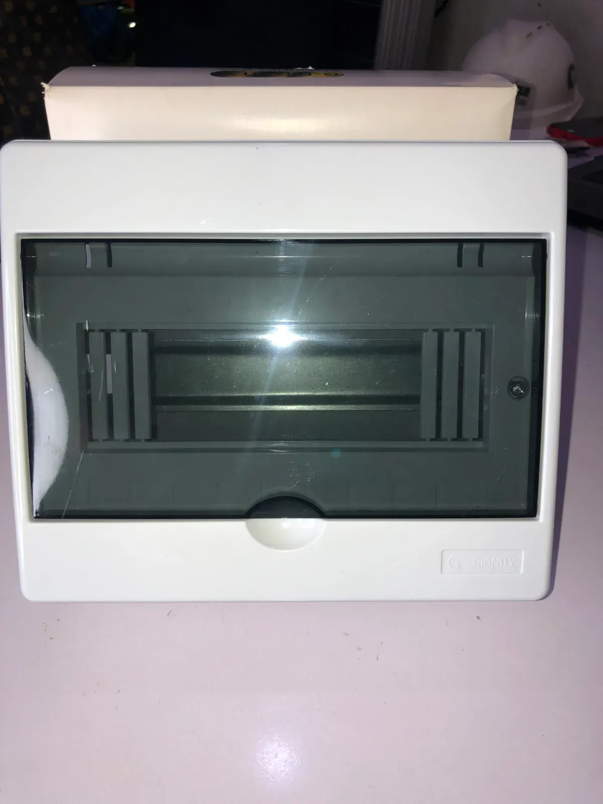 9 Way Circuit Breaker Distribution Protection Box with DIN Rail, Surface-Mounted, photo 2 of 2