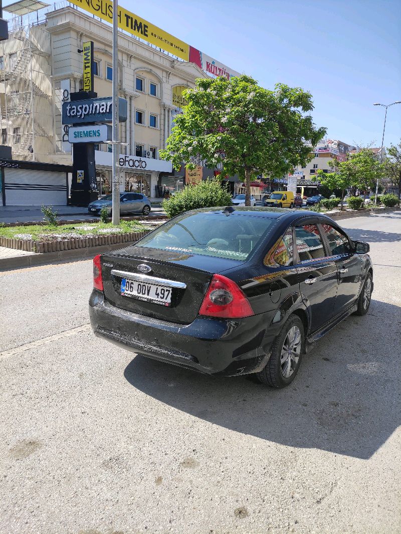 FORD FOCUS TİTANYUM 1.6 2