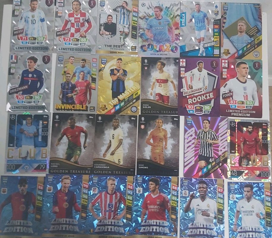25 tane near mint futbol kartı