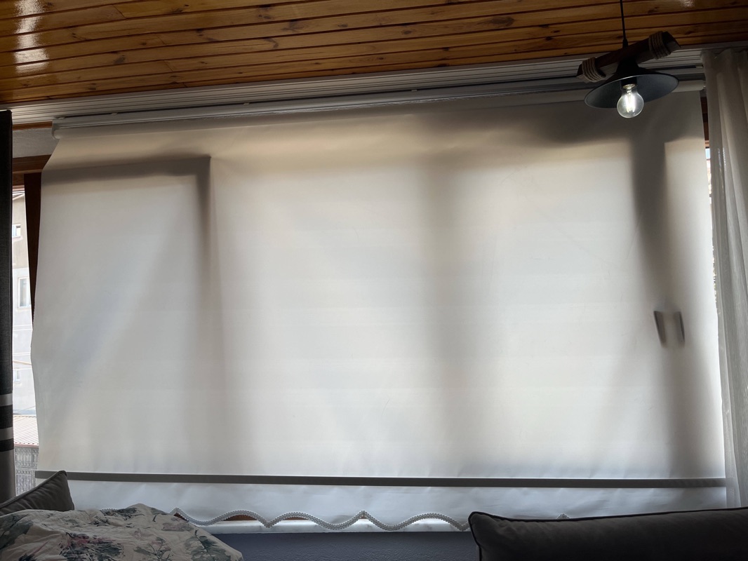 taç marka iki adet Stor perde  2