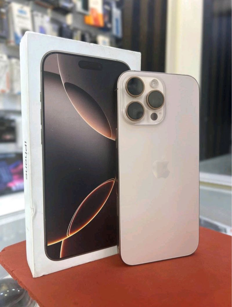 iPhone 16 Pro Max 2