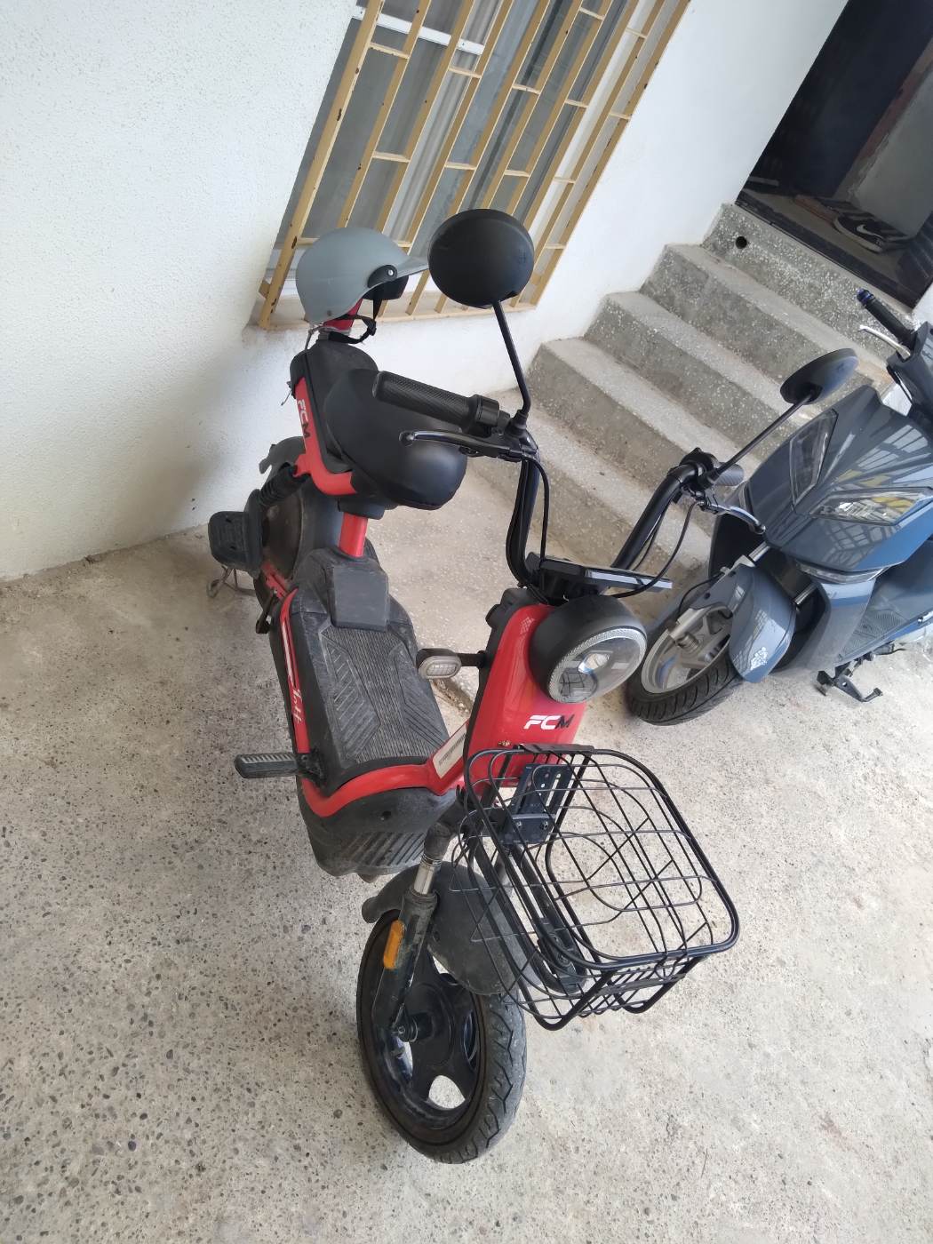 Falcon fcn jet moped