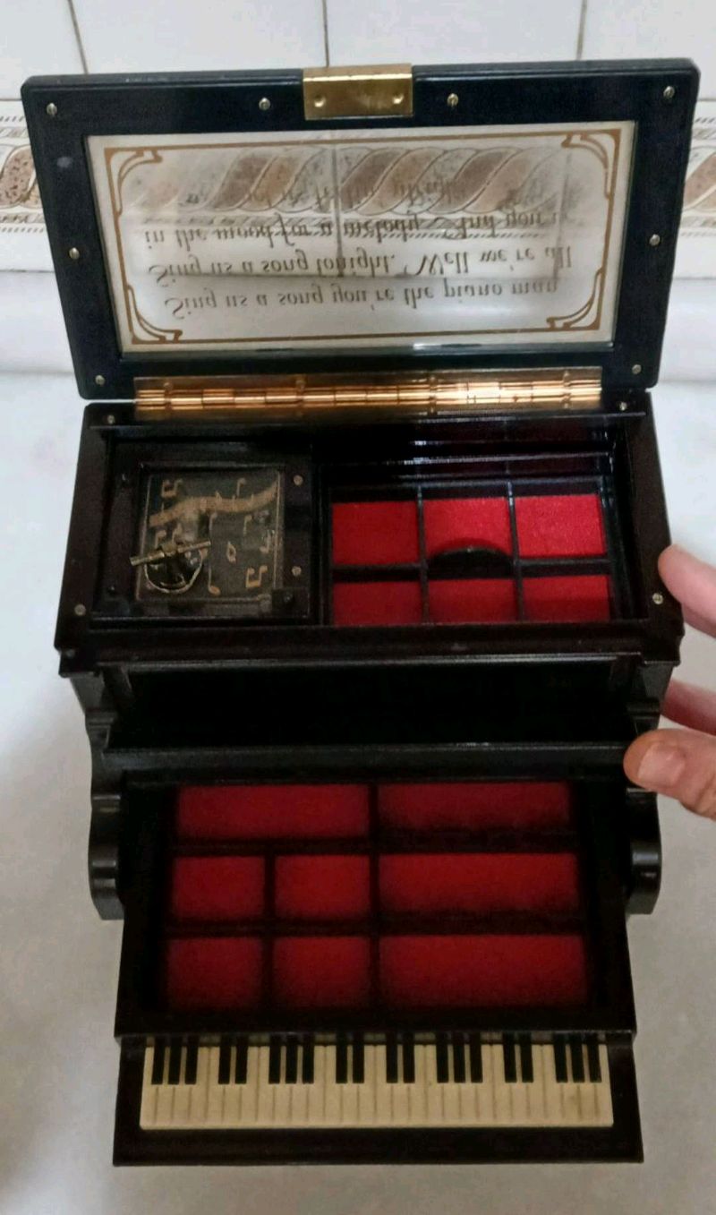Vintage müzikli takı kutusu  2