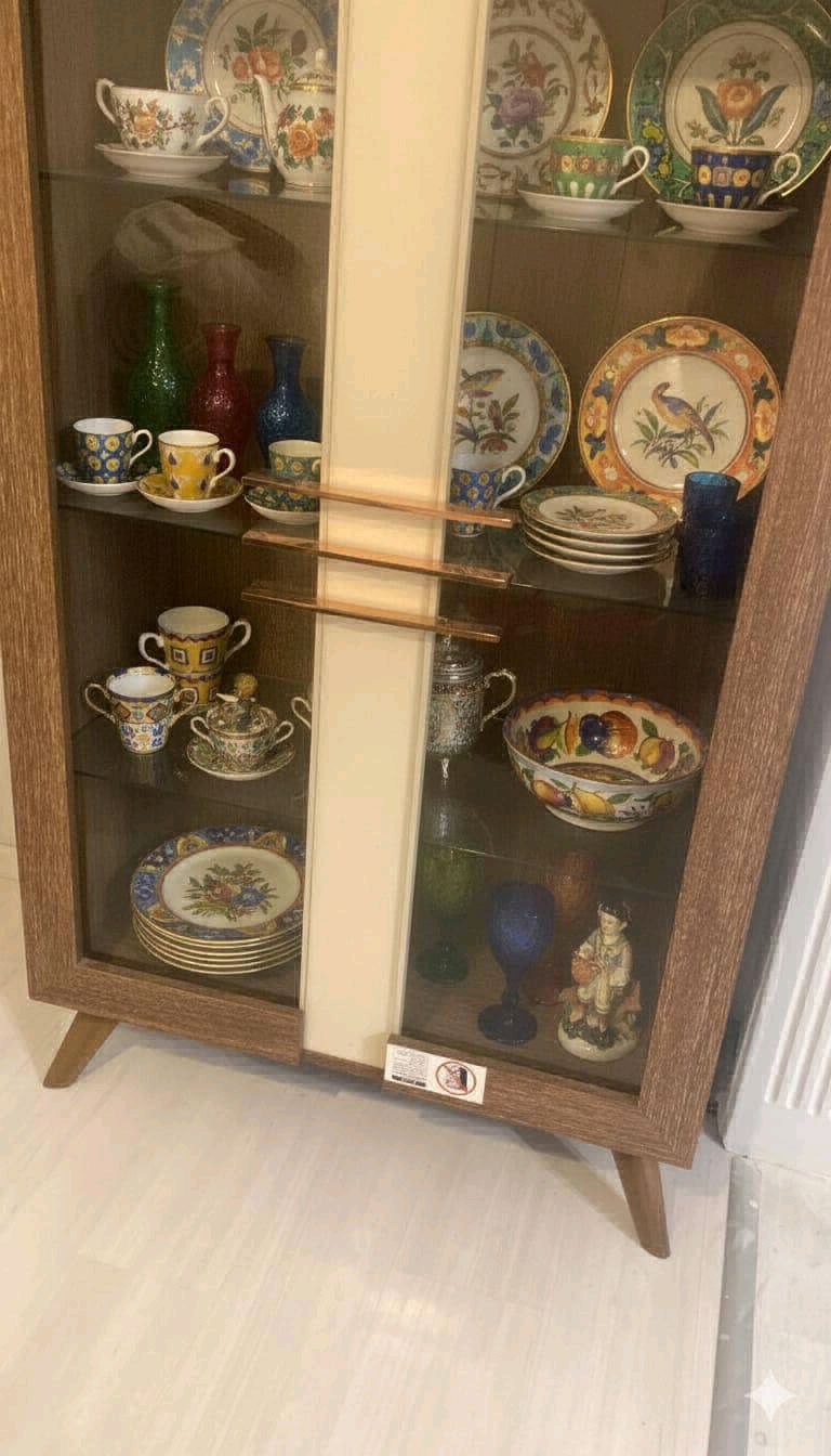 Gümüşlük/ Kitaplık 