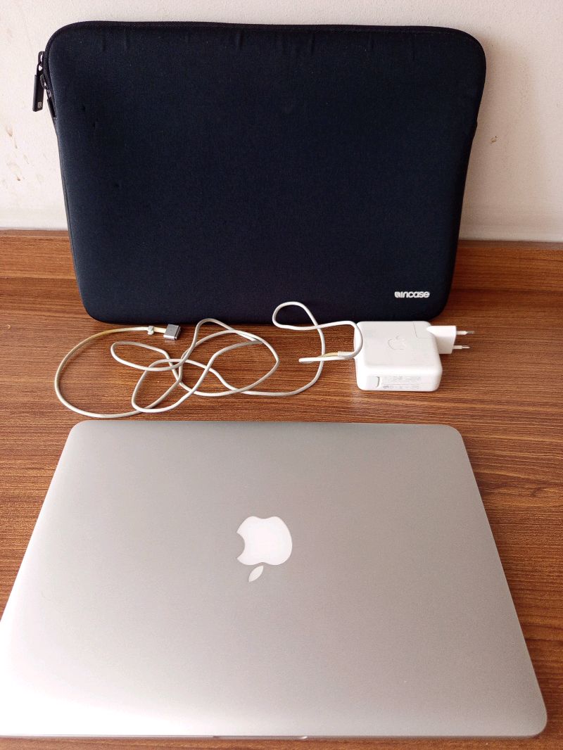 APPLE MACBOOK PRO RETİNA 13 i5 2.7 GHZ 8 GB - 251 GB SSD (2015) 3