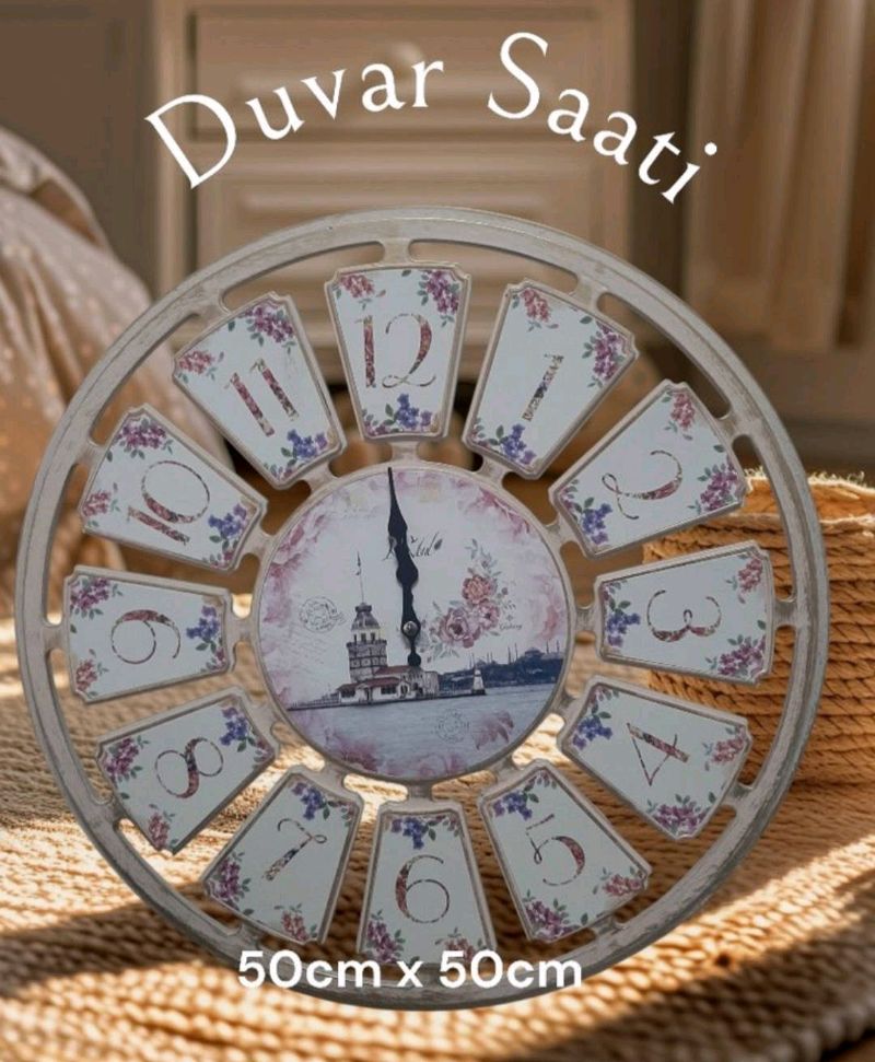 Beyaz Duvar Saati 50x50 cm