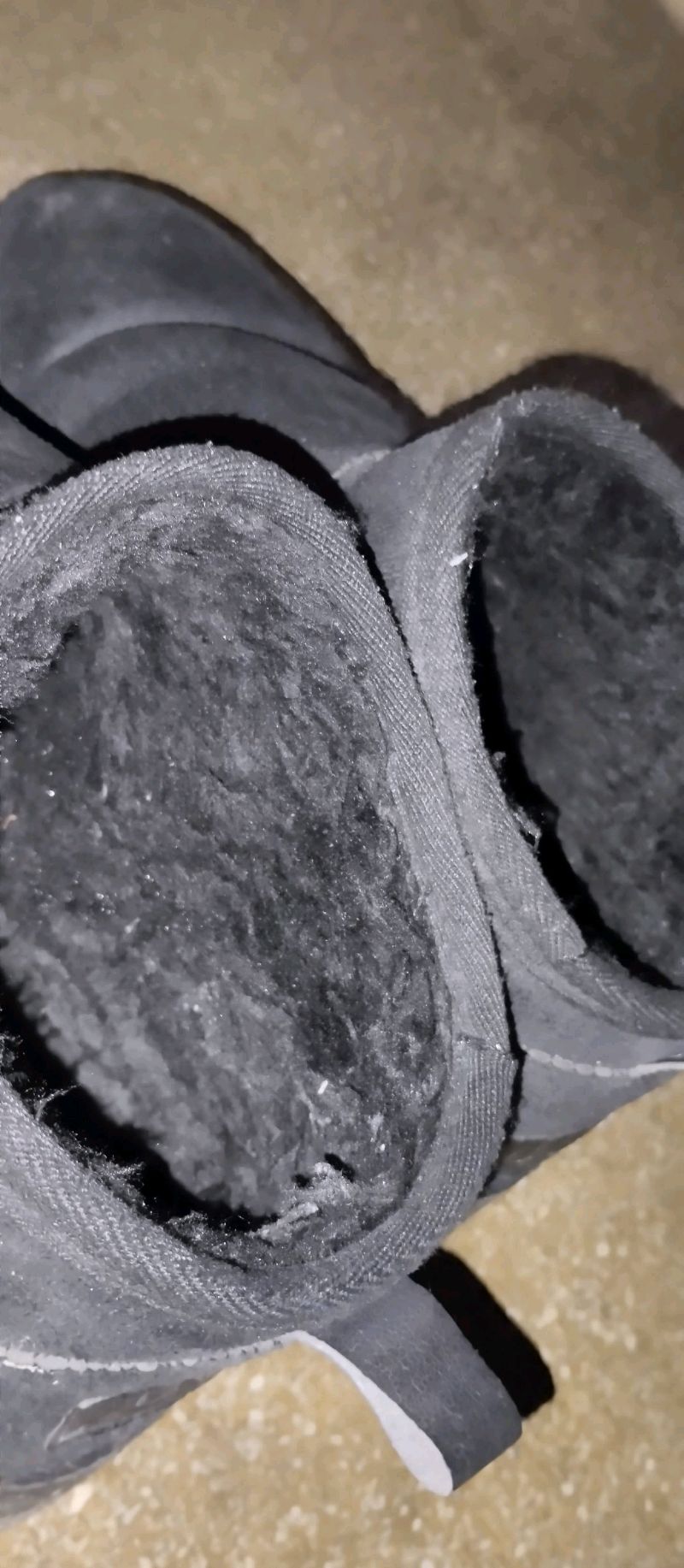 Ugg BOT (Acil ihtiyaçtan satmalyım) 3