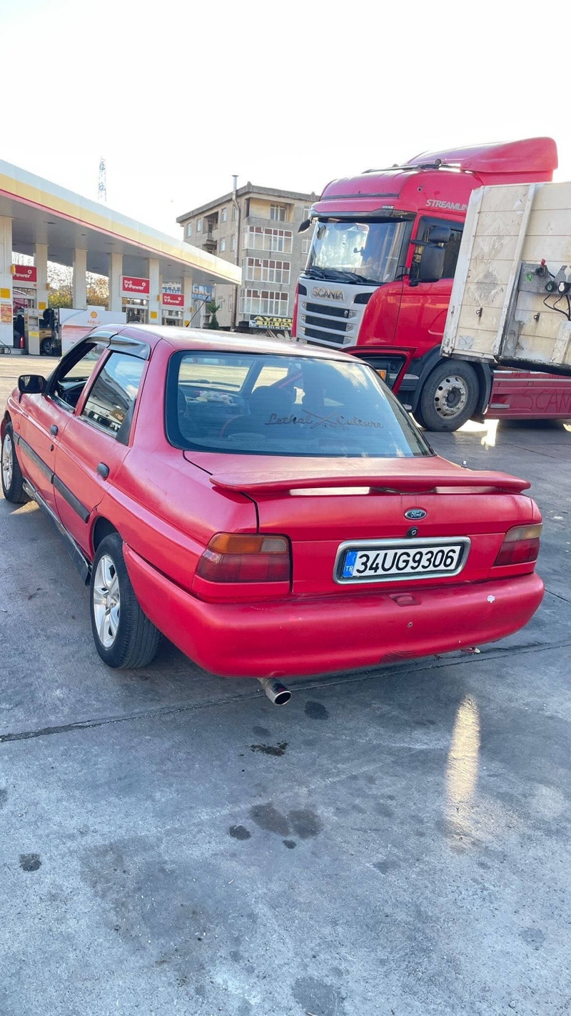 ford escort 1.6 clx  3